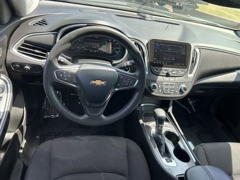 Used 2023 Chevrolet Malibu LT FWD image 27