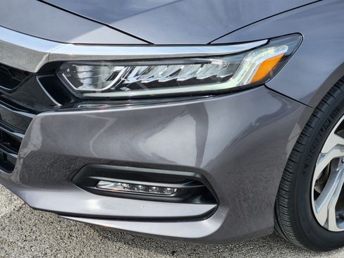 Used 2019 Honda Accord EX image 9