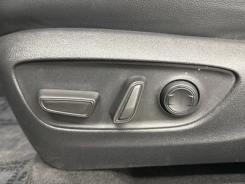 Used 2024 Toyota Grand Highlander Limited image 18