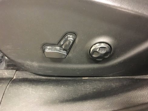 Used 2020 Jeep Cherokee Latitude Lux w/ Comfort/Convenience Group image 34