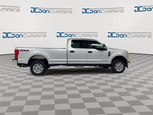 Used 2017 Ford F250 XLT AWD/4WD image 9