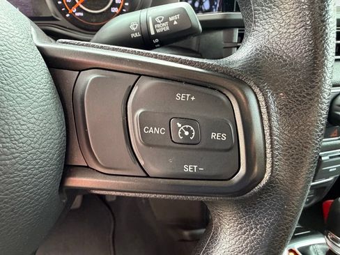 Used 2024 Jeep Gladiator Sport AWD/4WD image 23