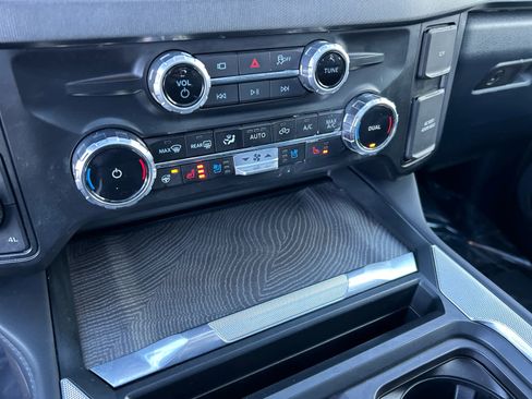 Certified 2025 Ford F350 Platinum image 38