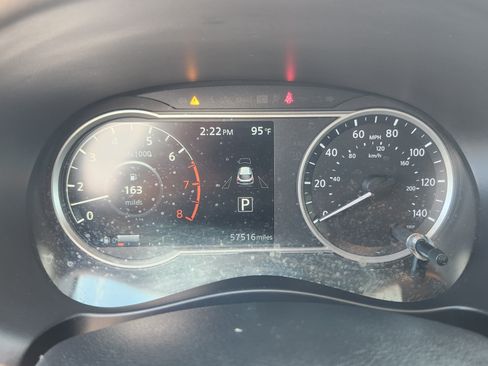 Used 2020 Nissan Kicks SR w/ SR Premium Package FWD image 11