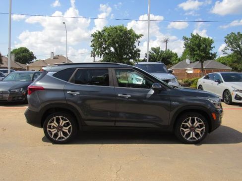 Used 2021 Kia Seltos SX image 5
