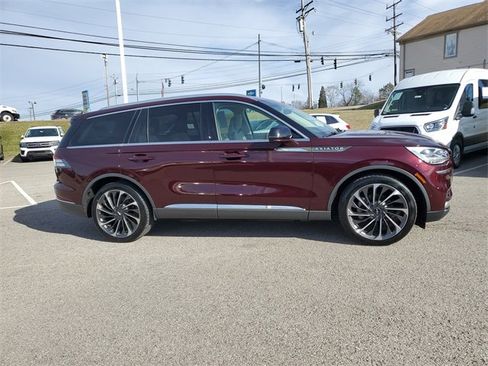 Used 2020 Lincoln Aviator Reserve w/ Equipment Group 202A image 3