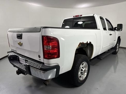 Used 2011 Chevrolet Silverado 2500 LT w/ Interior Plus Package RWD image 33
