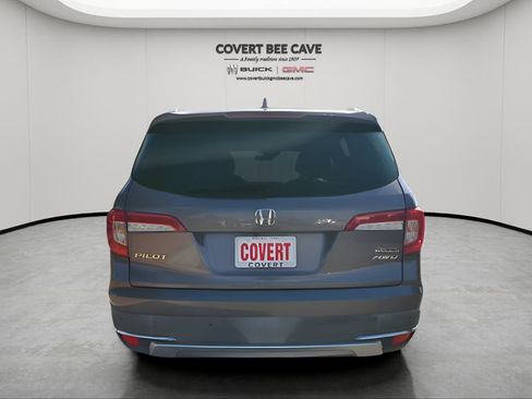 Used 2022 Honda Pilot Touring image 8