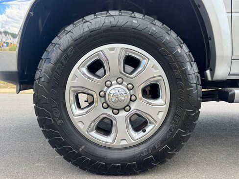 Used 2018 RAM 2500 Laramie w/ Off Road Package image 10