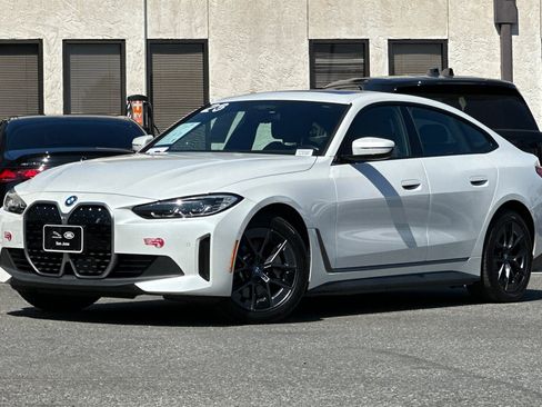 Used 2023 BMW i4 eDrive40 RWD image 2