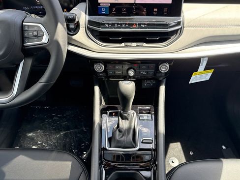 New 2026 Jeep Compass Limited AWD/4WD image 17
