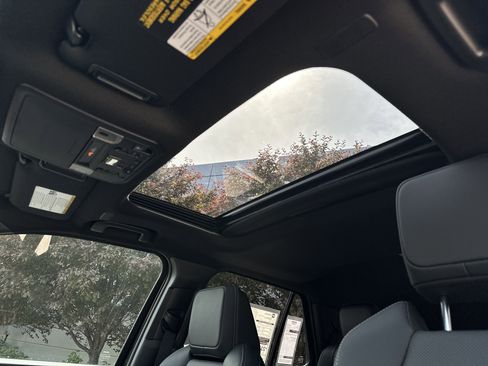 New 2026 Toyota 4Runner TRD Off-Road Premium AWD/4WD image 15