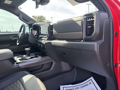 Used 2025 Chevrolet Silverado 1500 ZR2 w/ Technology Package AWD/4WD image 25