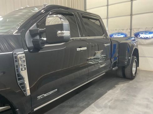 Used 2025 Ford F350 Lariat w/ Lariat Ultimate Package AWD/4WD image 5