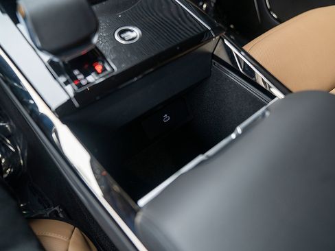 Used 2025 Land Rover Range Rover Sport Autobiography image 15