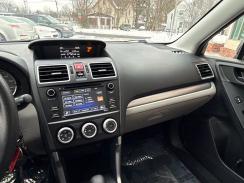 Used 2018 Subaru Forester 2.5i w/ Alloy Wheel Package image 24