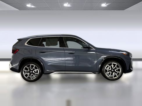 Used 2025 BMW X1 xDrive28i w/ Technology Package image 8