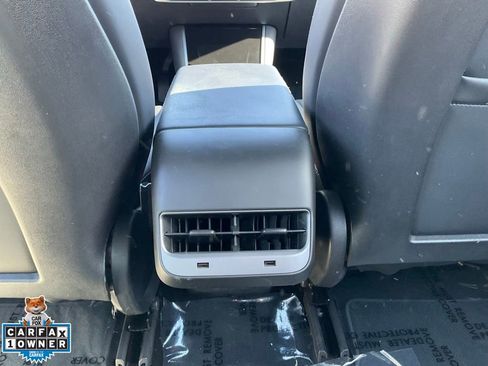 Used 2018 Tesla Model 3 Long Range RWD image 33