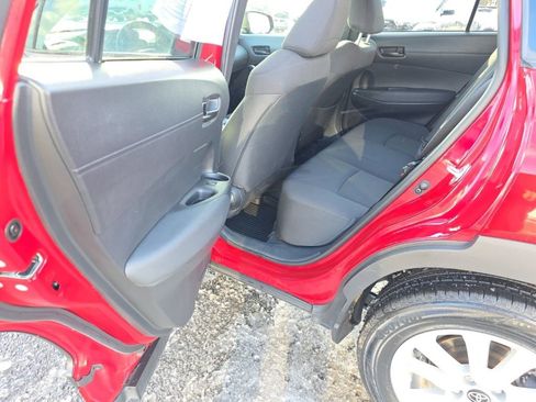 Used 2022 Toyota Corolla Cross LE image 11