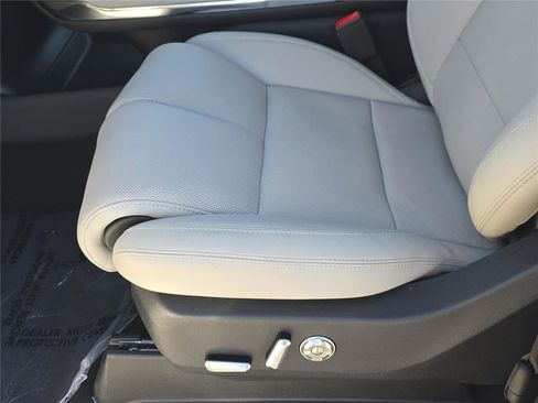 New 2026 Lincoln Navigator L Reserve AWD/4WD image 19