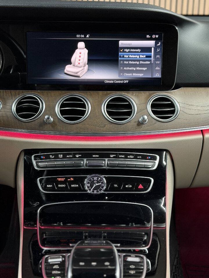 Used 2017 Mercedes-Benz E 300 4MATIC image 8