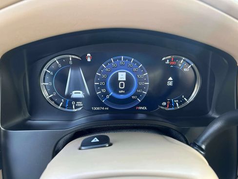 Used 2018 Cadillac Escalade ESV Platinum image 25