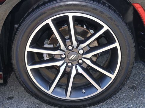 Used 2023 Dodge Charger R/T w/ Plus Group RWD image 6