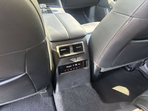 Used 2025 MAZDA CX-90 3.3 Turbo w/ Preferred Package AWD/4WD image 25