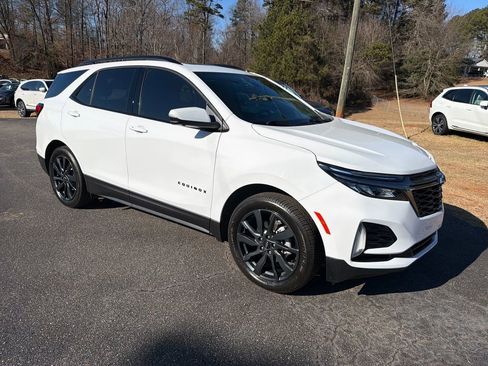 Used 2023 Chevrolet Equinox RS w/ RS Leather Package image 9