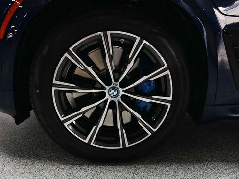 Certified 2025 BMW X5 xDrive50e w/ Executive Package image 5