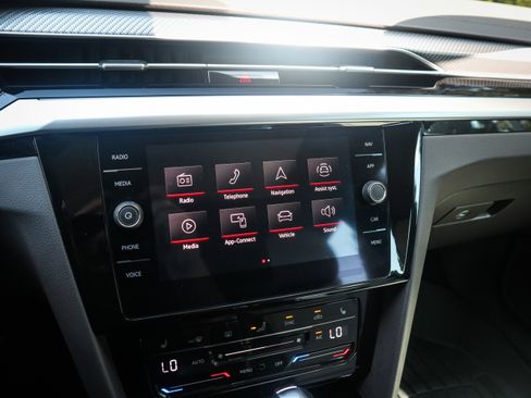 Used 2023 Volkswagen Arteon SEL image 23