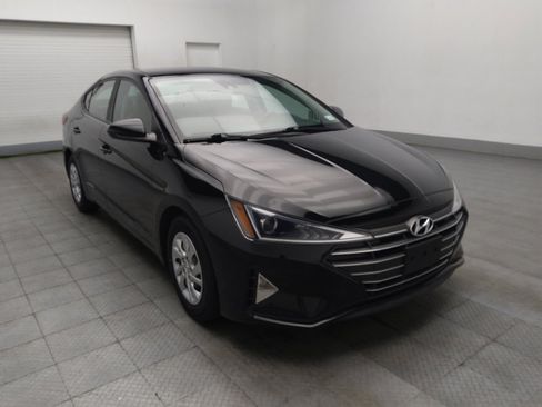 Used 2020 Hyundai Elantra SE w/ Cargo Package (C1) FWD image 13
