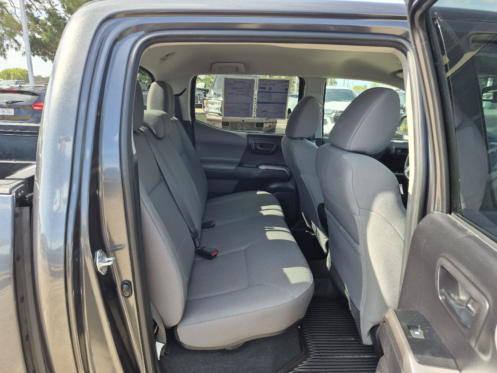 Used 2022 Toyota Tacoma SR5 RWD image 10