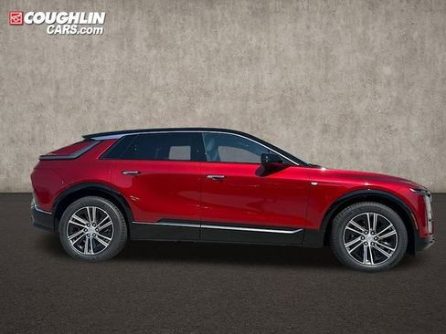 New 2025 Cadillac Lyriq Luxury image 3