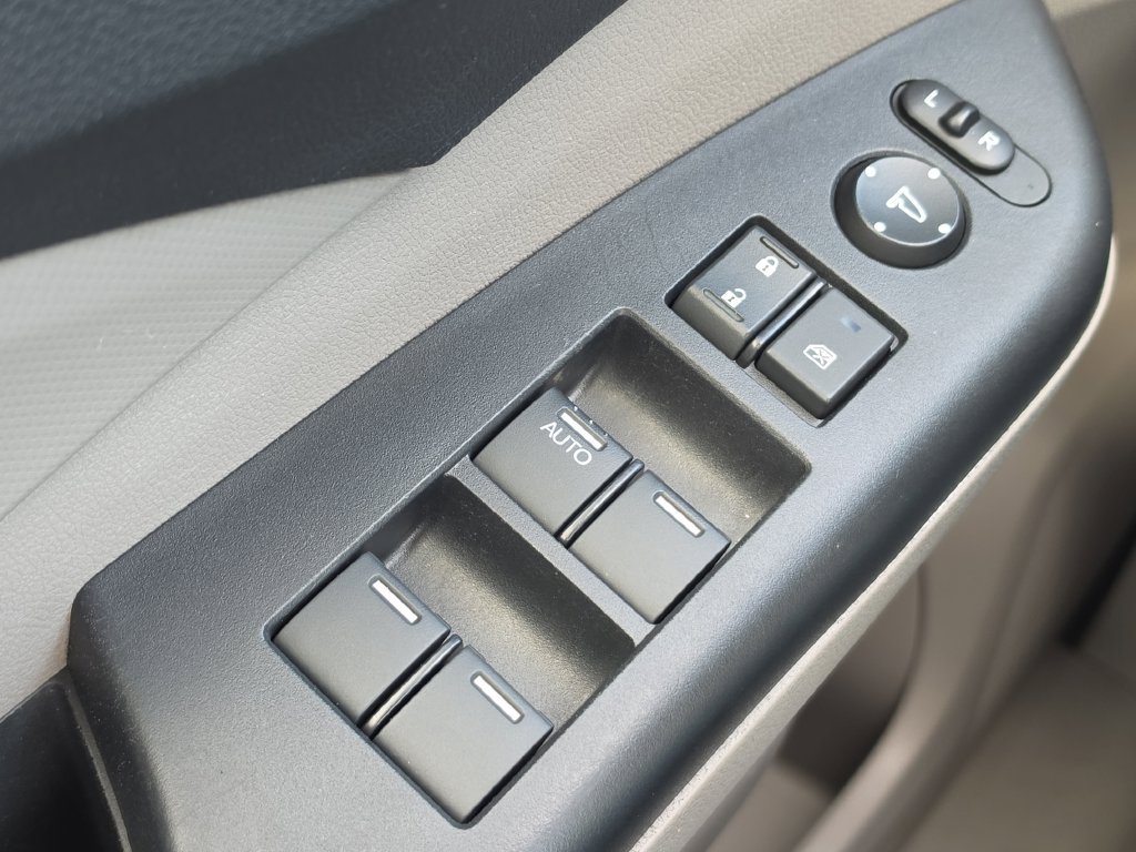 Used 2014 Honda CR-V LX image 19