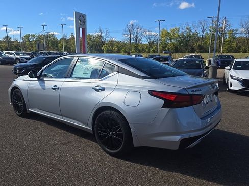 New 2025 Nissan Altima 2.5 SV image 5