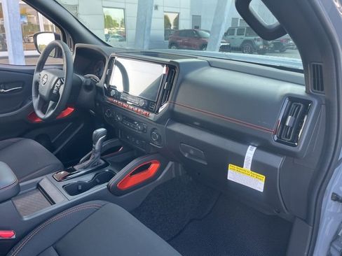 New 2025 Nissan Frontier PRO-4X w/ Interior Protection Package image 22