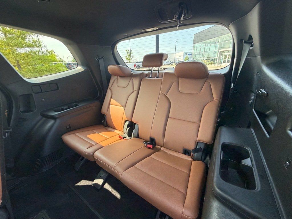 Used 2025 Kia Telluride AWD image 7