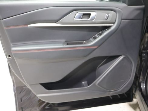 Used 2025 Ford Explorer ST-Line AWD/4WD image 13