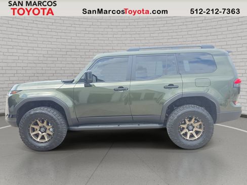 Used 2026 Lexus GX 550 AWD/4WD image 9