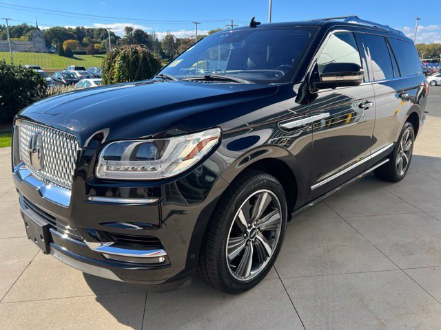 Used 2019 Lincoln Navigator Reserve AWD/4WD image 3