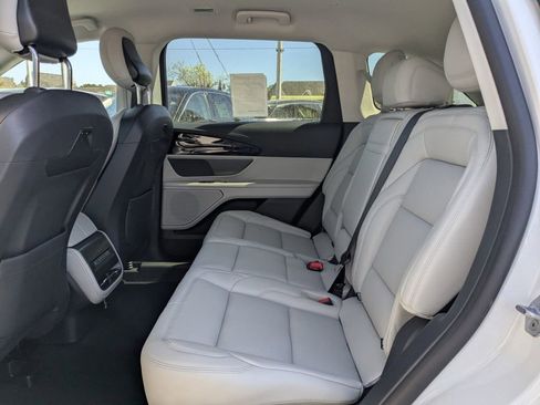 New 2026 Lincoln Nautilus Premier image 14