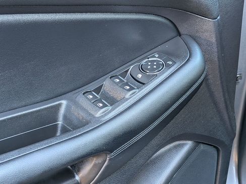 Used 2021 Ford Edge SE image 10