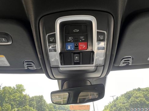 Used 2023 RAM 1500 Laramie image 36