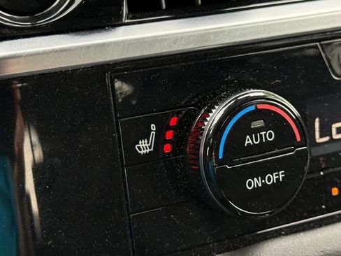 Certified 2025 Nissan Pathfinder SV AWD/4WD image 20