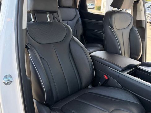 Used 2024 Hyundai Palisade SEL FWD image 12