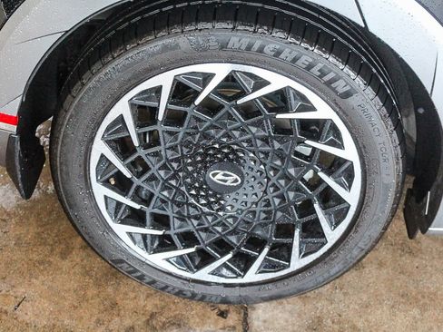 Certified 2022 Hyundai Ioniq 5 Limited image 11