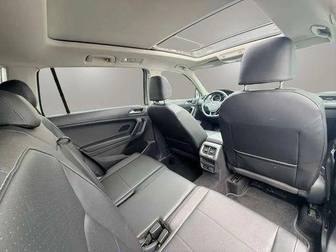 Used 2019 Volkswagen Tiguan SE AWD/4WD image 14