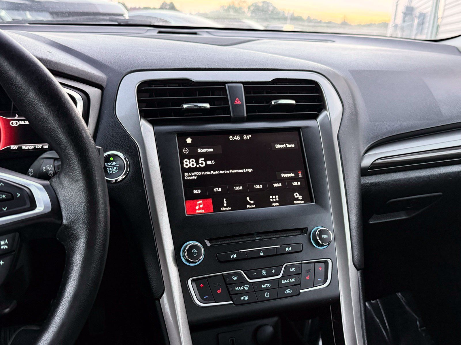 Used 2018 Ford Fusion SE w/ Equipment Group 602A FWD image 32