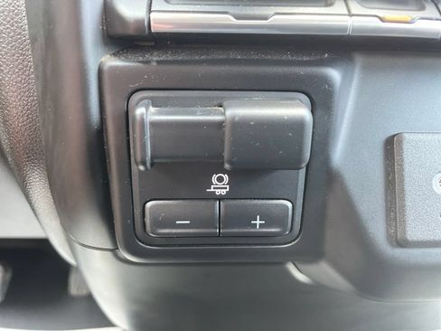Used 2019 GMC Sierra 1500 SLE w/ SLE Value Package AWD/4WD image 41